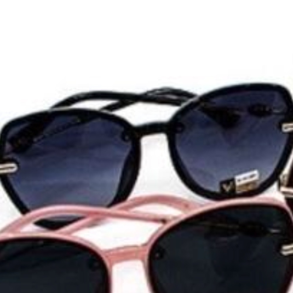 SUNGLASSES!! BLACK!!